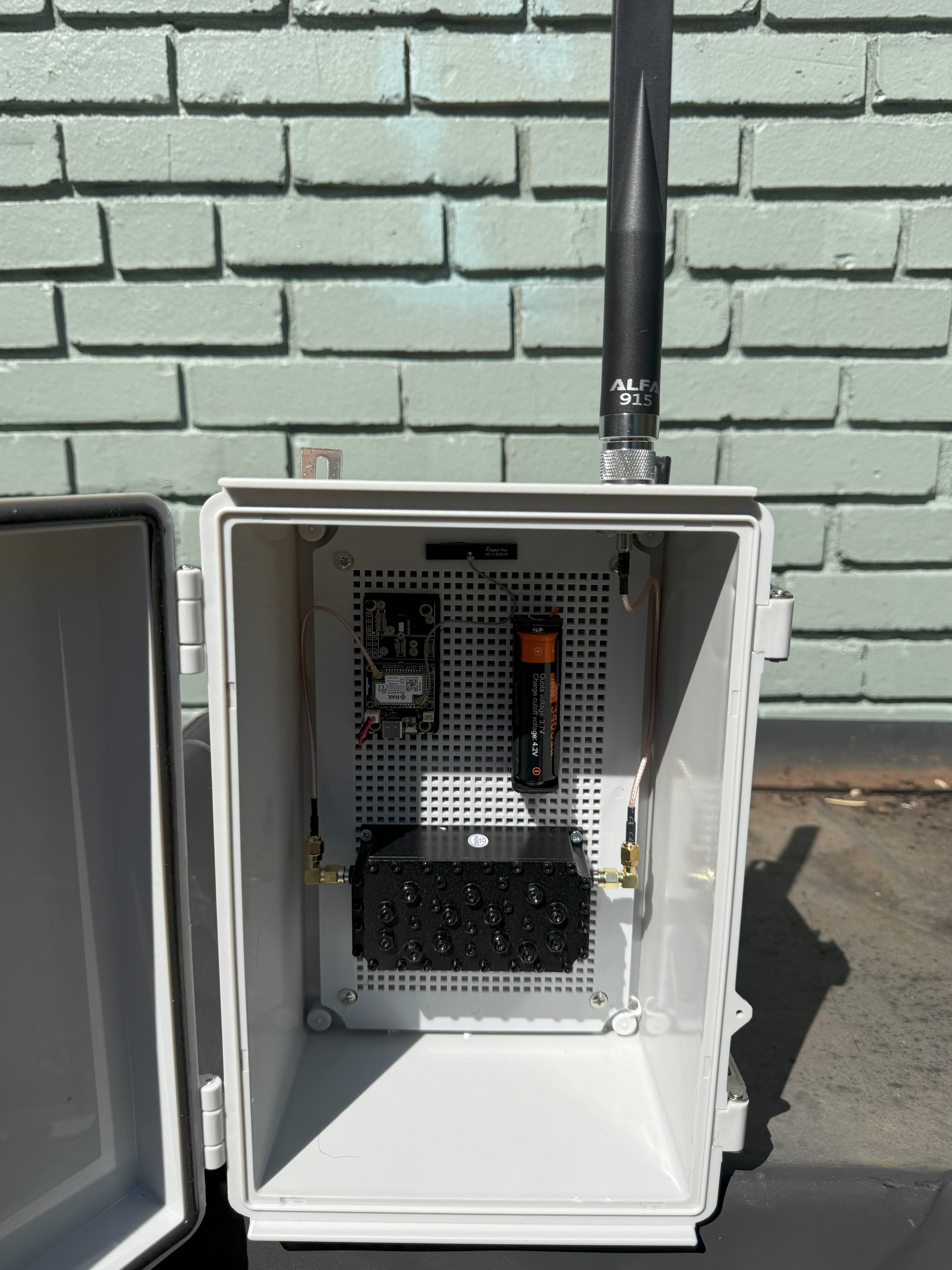 New node with cavity filter